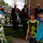 Oorlogsmonument – 39. observatie met burgemeester na kranslegging
